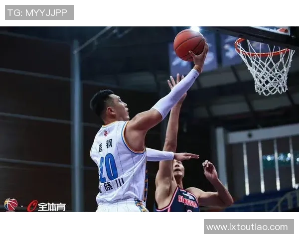 南京篮球队速度之舞：联赛中的迅猛表现与战术解析